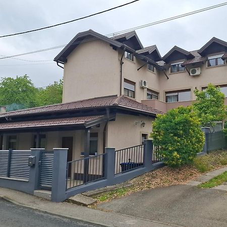 Apartman Folka Free Parking Zagrzeb Zewnętrze zdjęcie